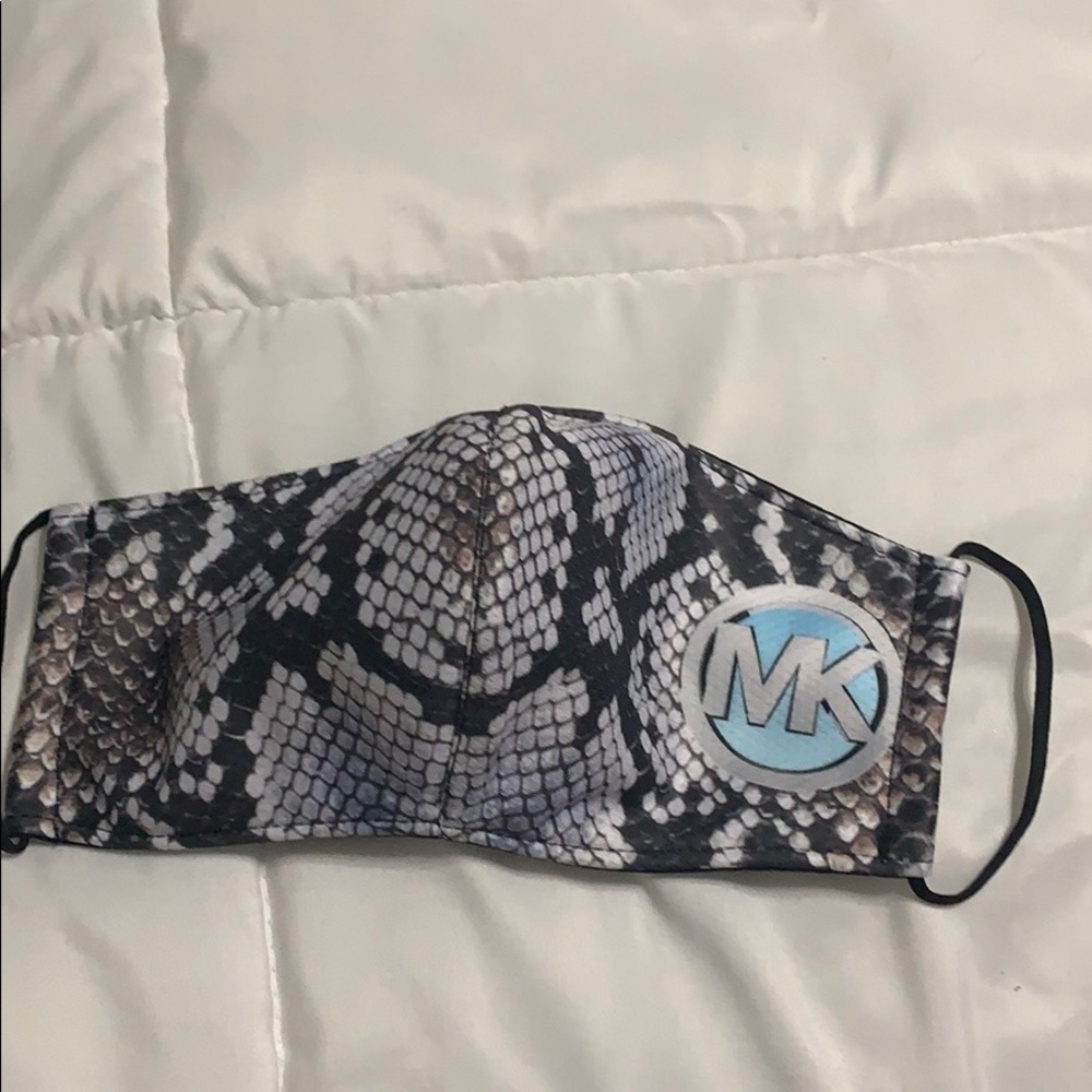 🆕 Michael Kors mask